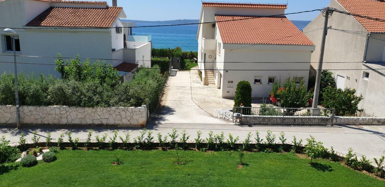 Navi Apartment Kastela Exterior photo